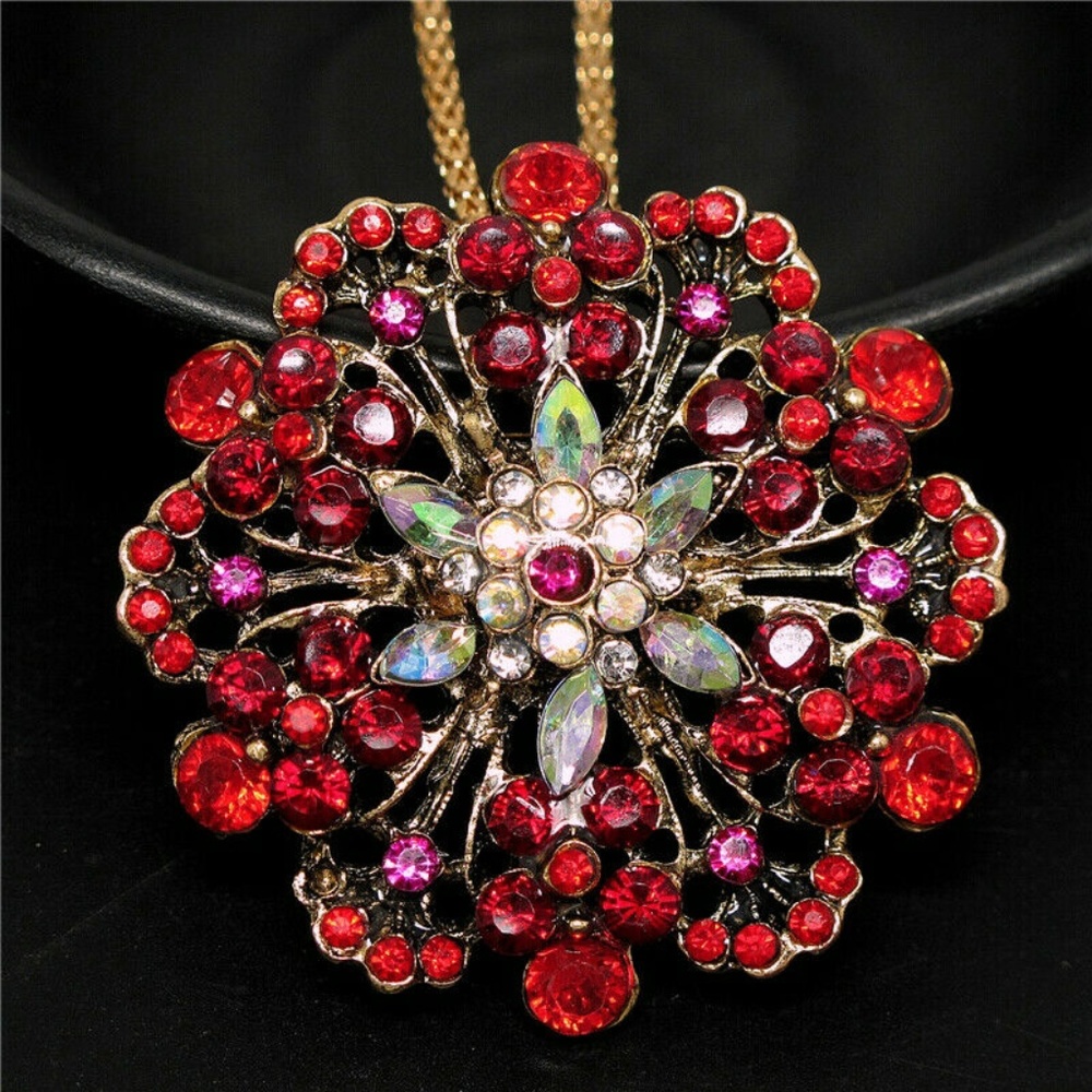 Gorgeous Red Rhinestone Flower Necklace